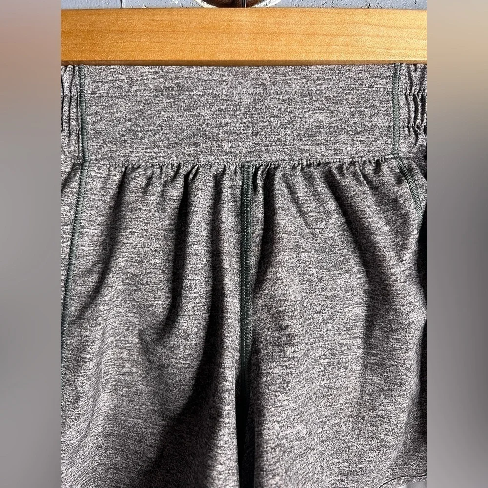Lululemon Hotty Hot Short Low-Rise 4 Tall “Heather Lux Multi Black